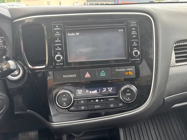 Used 2016 Mitsubishi Outlander SE FWD image 12