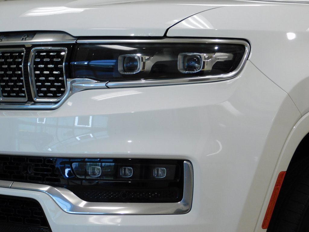 Used 2022 Jeep Grand Wagoneer Series II w/ Convenience Group III image 15