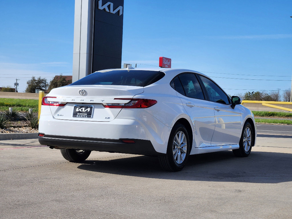 Used 2026 Toyota Camry LE w/ Convenience Package image 4