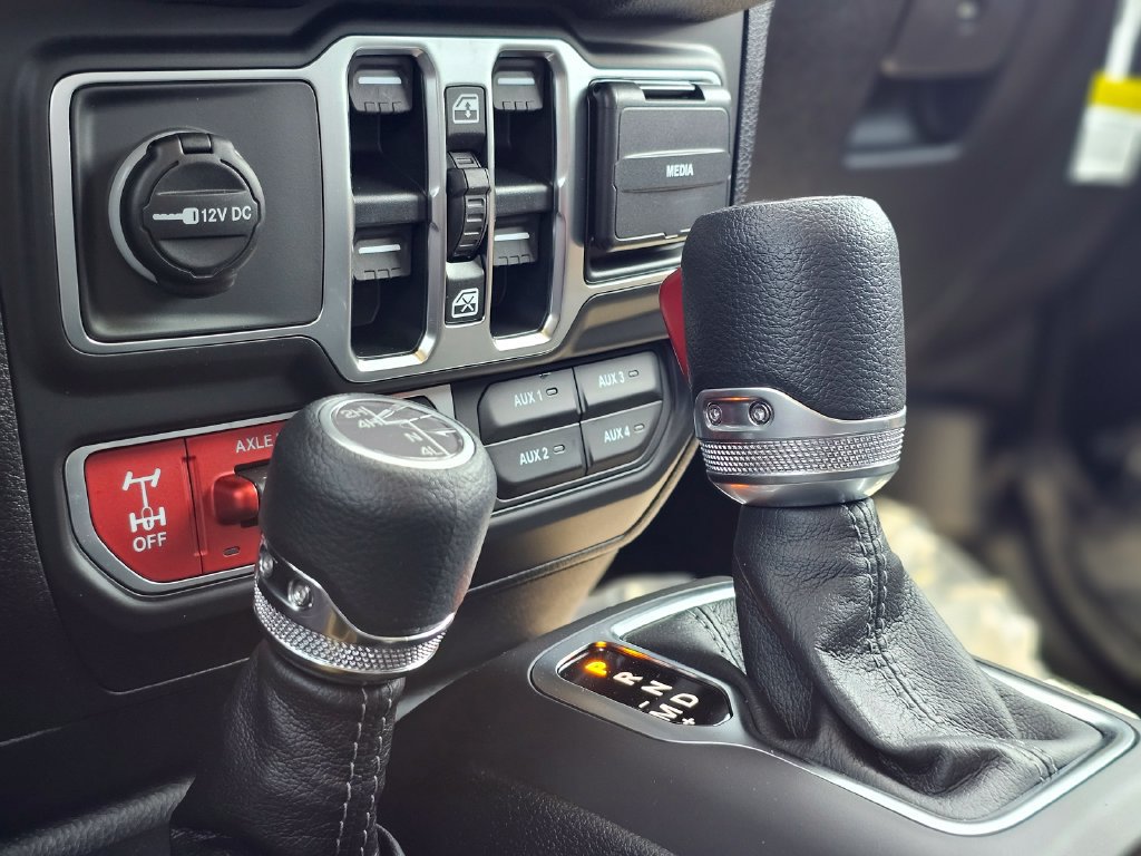 New 2026 Jeep Gladiator Willys AWD/4WD image 14