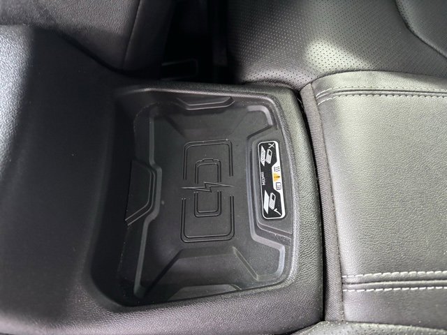 Used 2022 Chevrolet Camaro LT w/ RS Package image 19