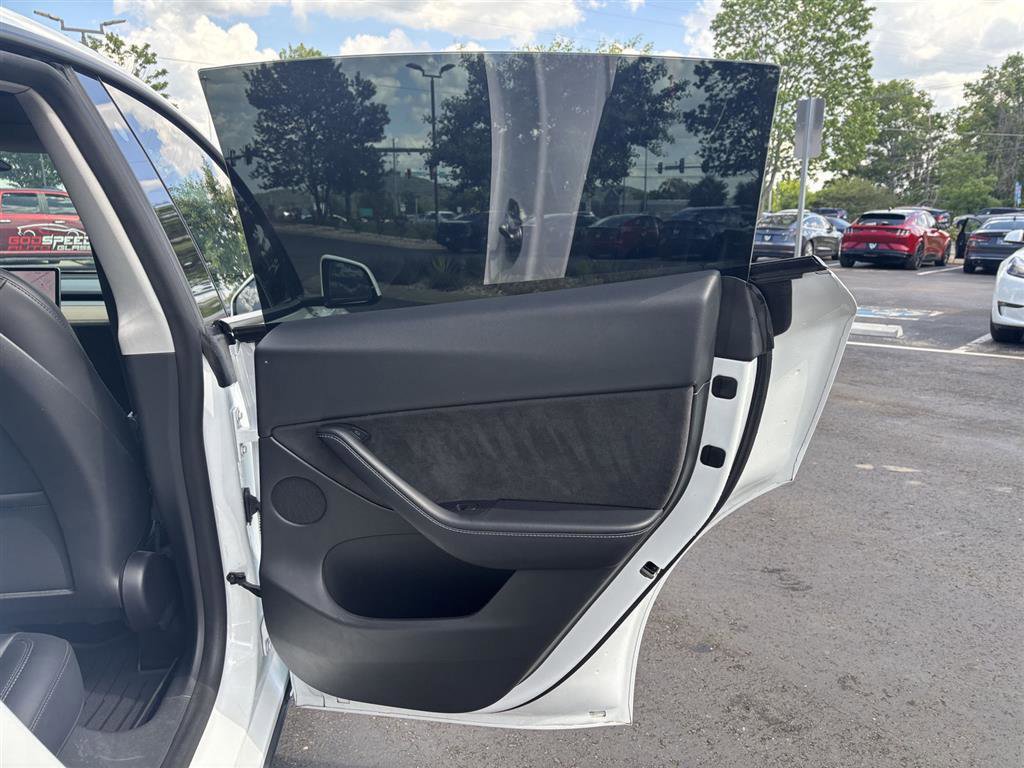 Used 2022 Tesla Model Y Performance AWD/4WD image 15