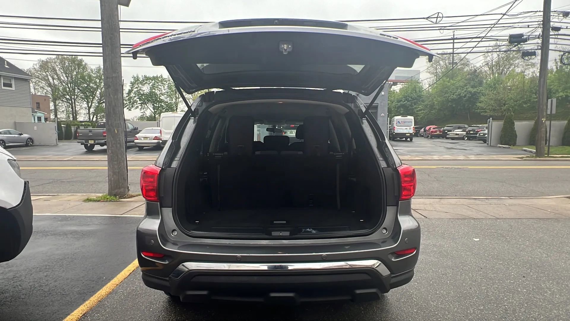 Used 2019 Nissan Pathfinder S image 9