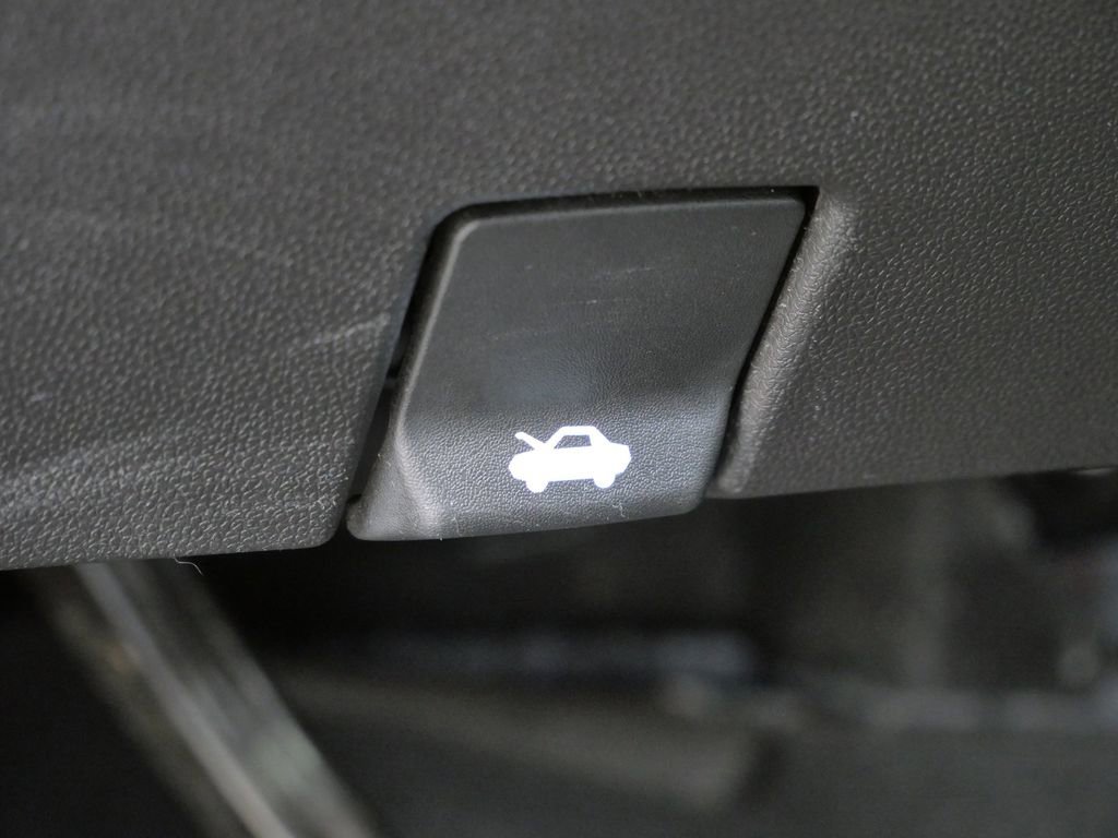 Used 2022 GMC Sierra 1500 Elevation w/ Max Trailering Package image 36