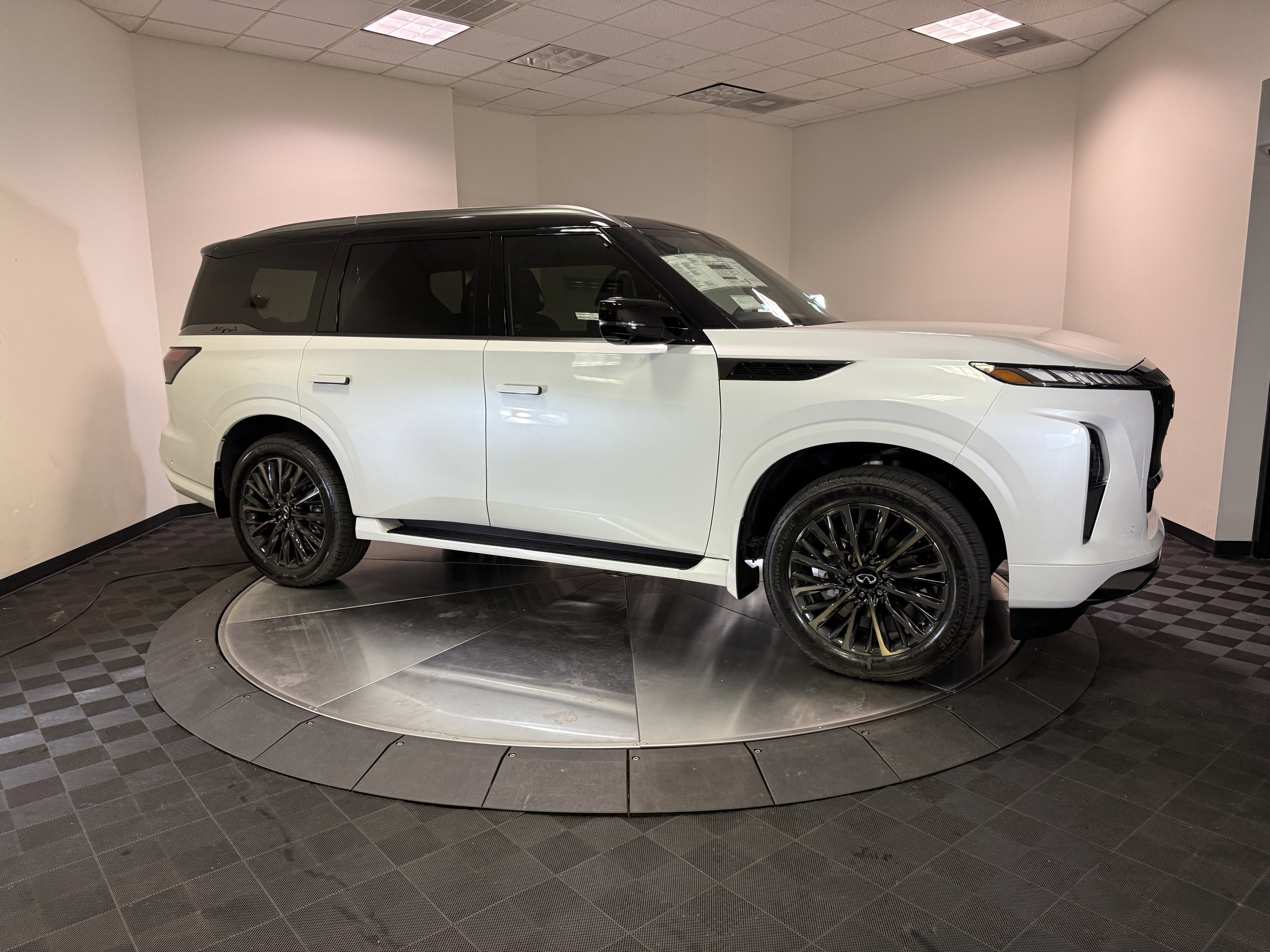 New 2026 INFINITI QX80 Autograph image 8