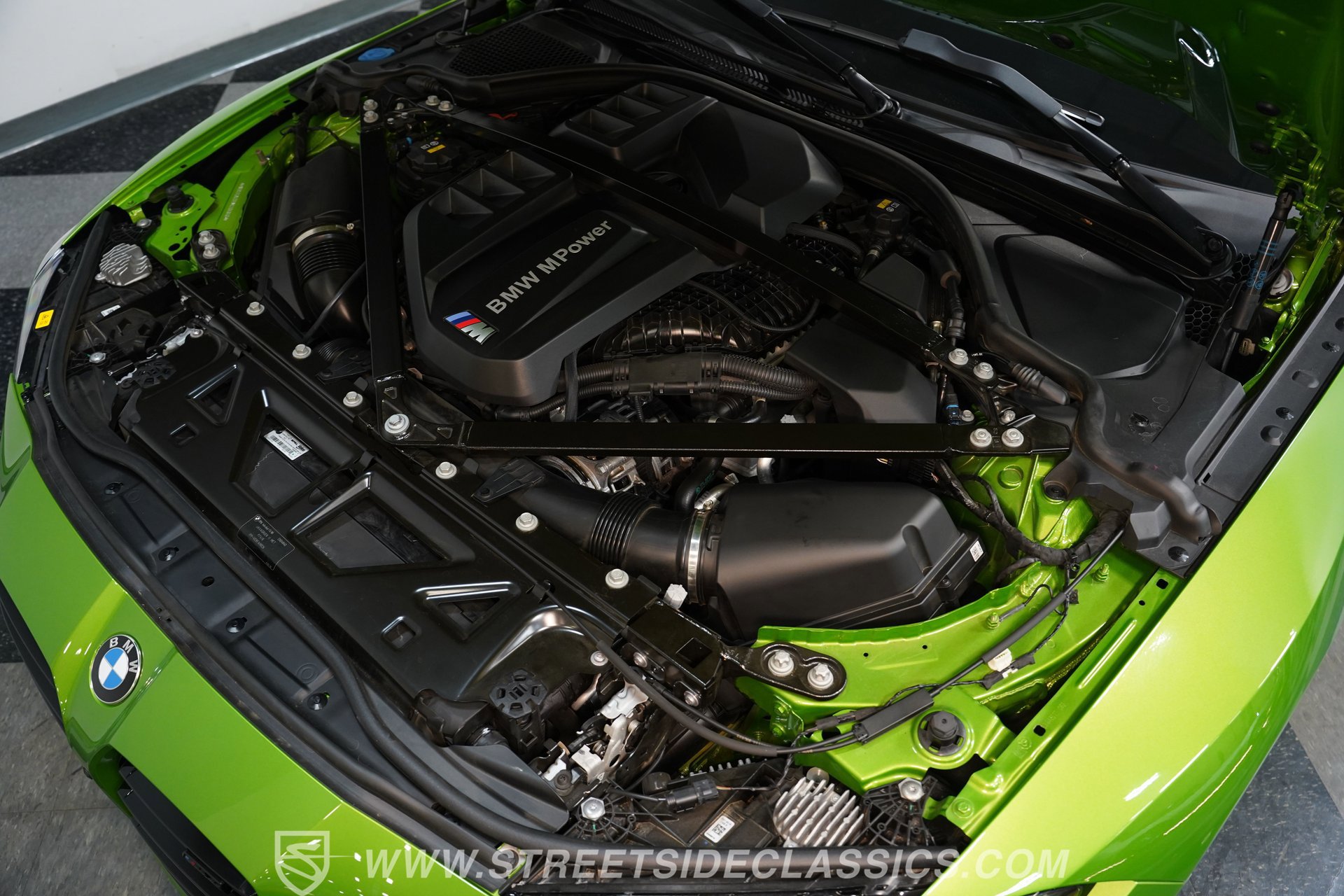 Used 2021 BMW M4 Competition w/ M Carbon Exterior Package RWD image 32