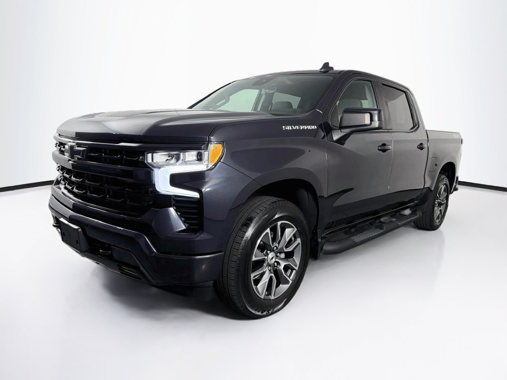 Used 2023 Chevrolet Silverado 1500 RST AWD/4WD image 3