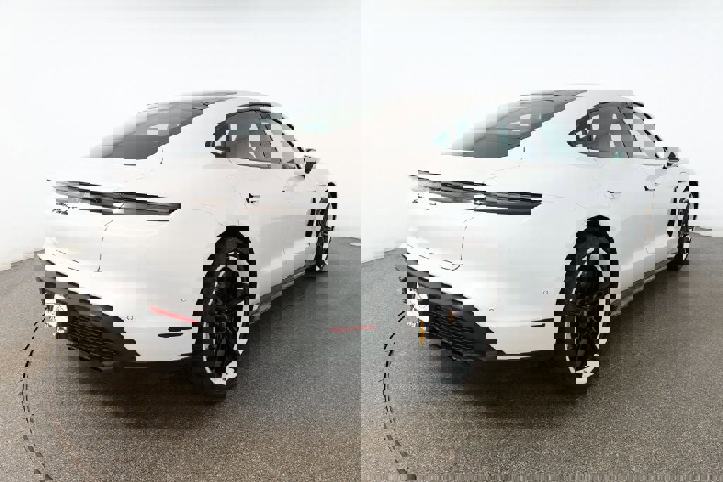 Used 2020 Porsche Taycan Turbo S image 4