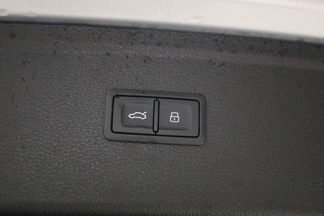 Used 2023 Audi Q5 2.0T Premium w/ Convenience Package image 31