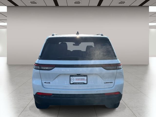 New 2025 Jeep Grand Cherokee Limited w/ Luxury Tech Group II AWD/4WD image 4