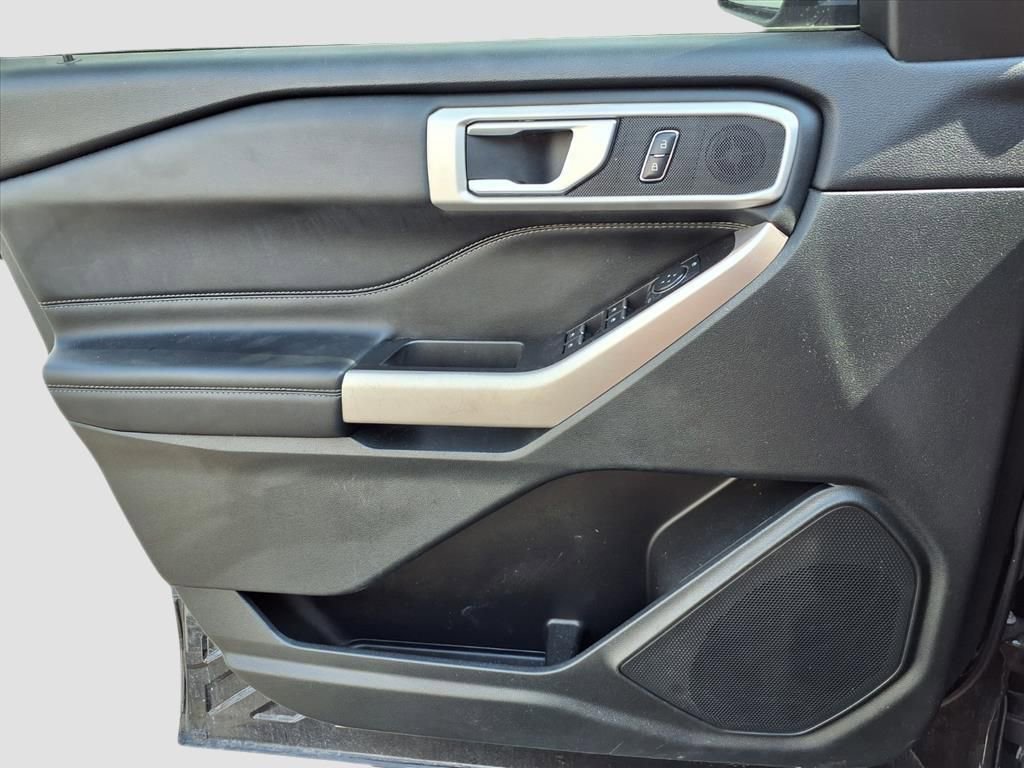 Used 2023 Ford Explorer XLT w/ Equipment Group 202A image 21