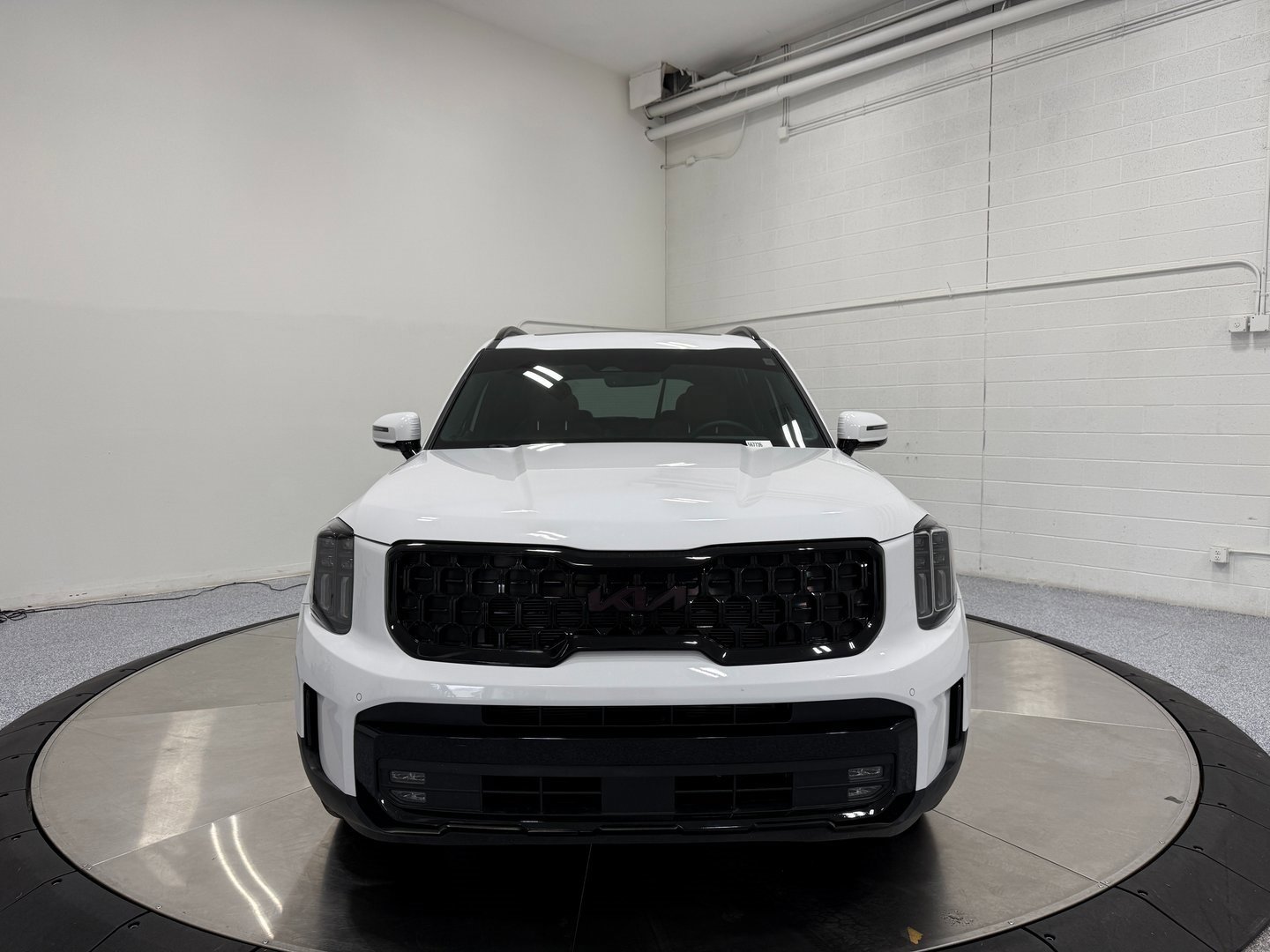 Used 2025 Kia Telluride SX X-Line image 2