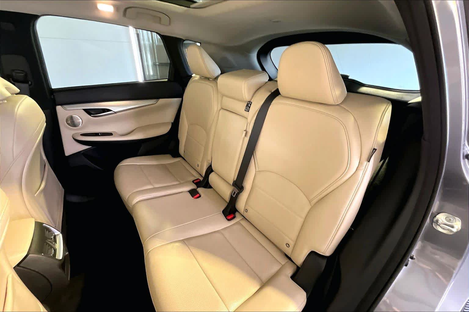 Used 2022 INFINITI QX50 Essential AWD/4WD image 21