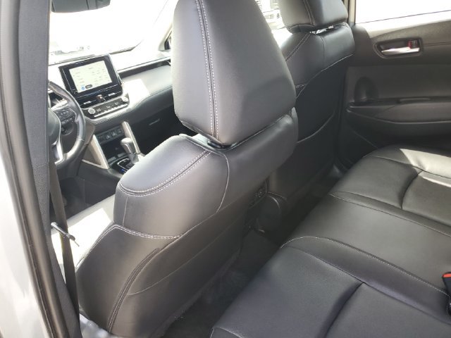 Used 2024 Toyota Corolla Cross XLE FWD image 29