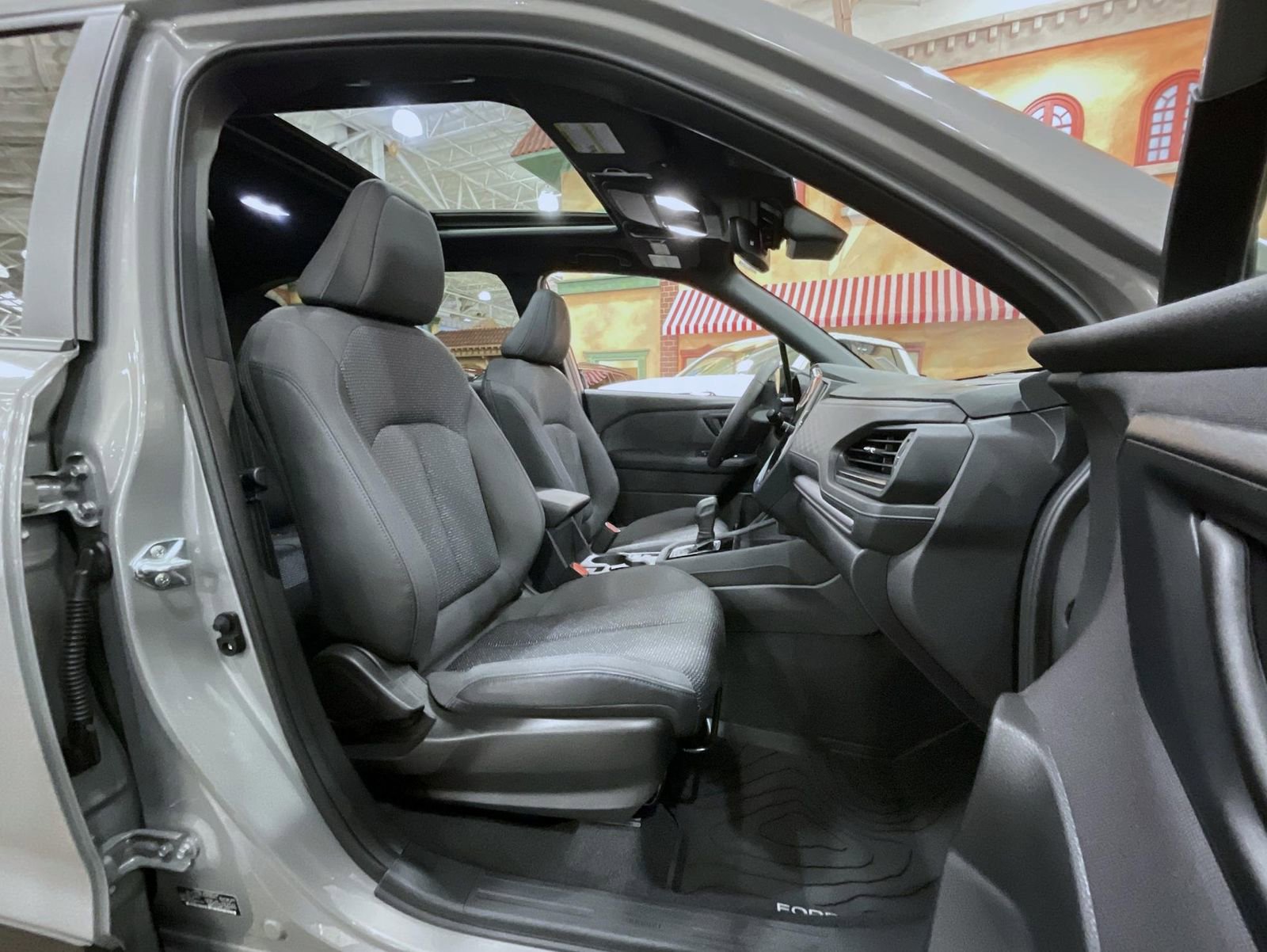 Used 2025 Subaru Forester Premium image 15