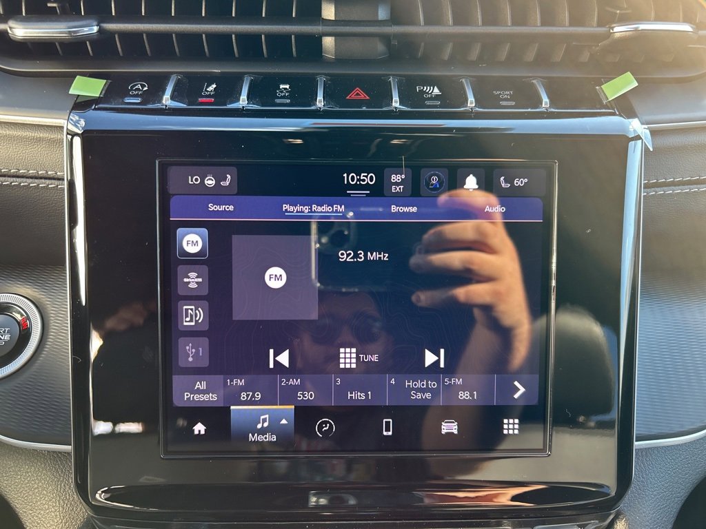 New 2025 Jeep Grand Cherokee L Altitude image 12