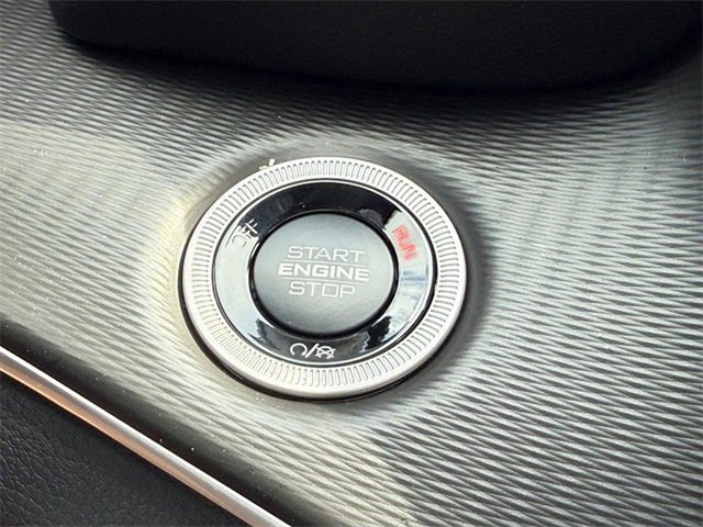 New 2025 Jeep Grand Cherokee L Altitude image 27