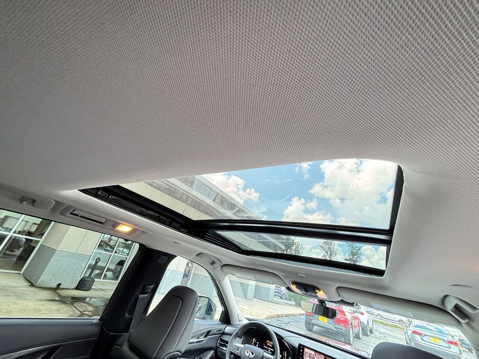 Used 2026 INFINITI QX60 Luxe FWD image 31