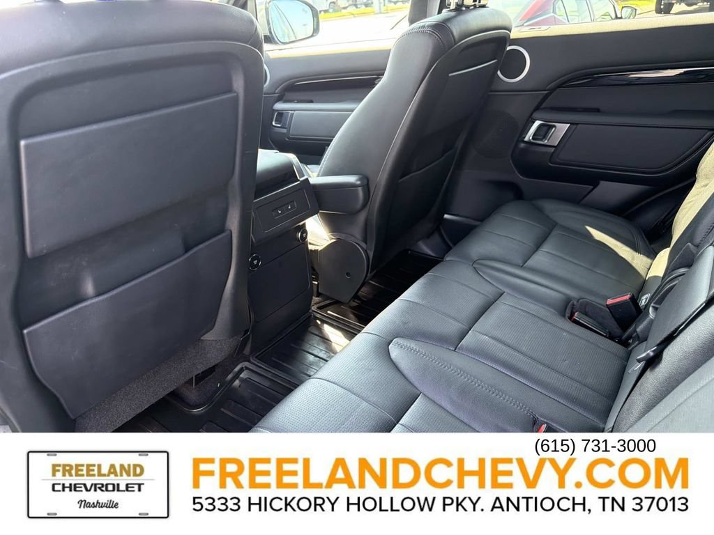 Used 2020 Land Rover Discovery SE AWD/4WD image 17