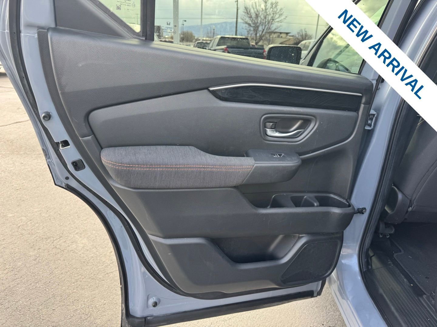 Used 2025 Honda Pilot Sport image 16