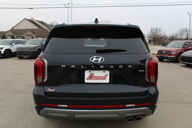 Used 2024 Hyundai Palisade Limited image 4