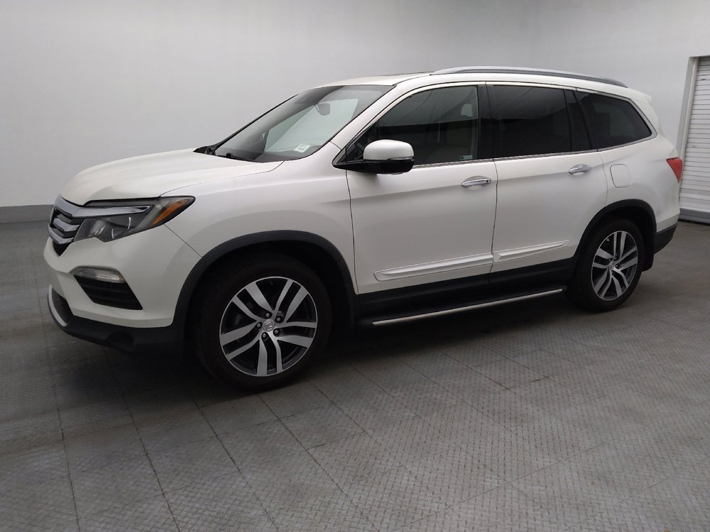 Used 2018 Honda Pilot Touring image 2
