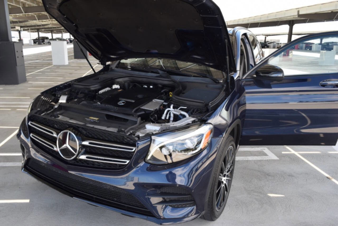 Used 2017 Mercedes-Benz GLC 300 4MATIC image 38
