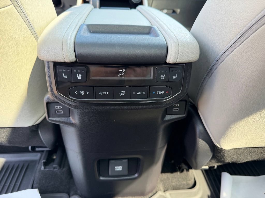 Certified 2026 Toyota Grand Highlander AWD Hybrid image 31