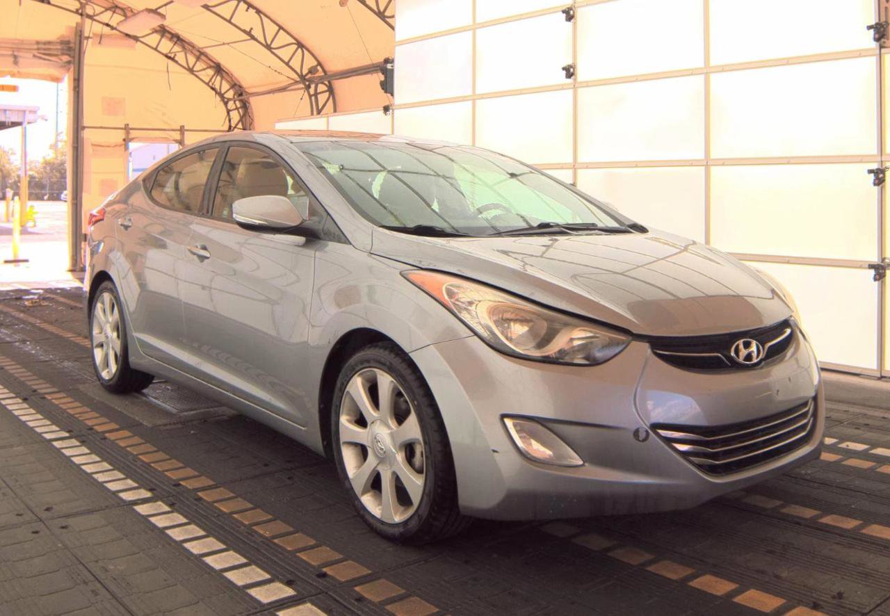 Used 2013 Hyundai Elantra Limited image 4