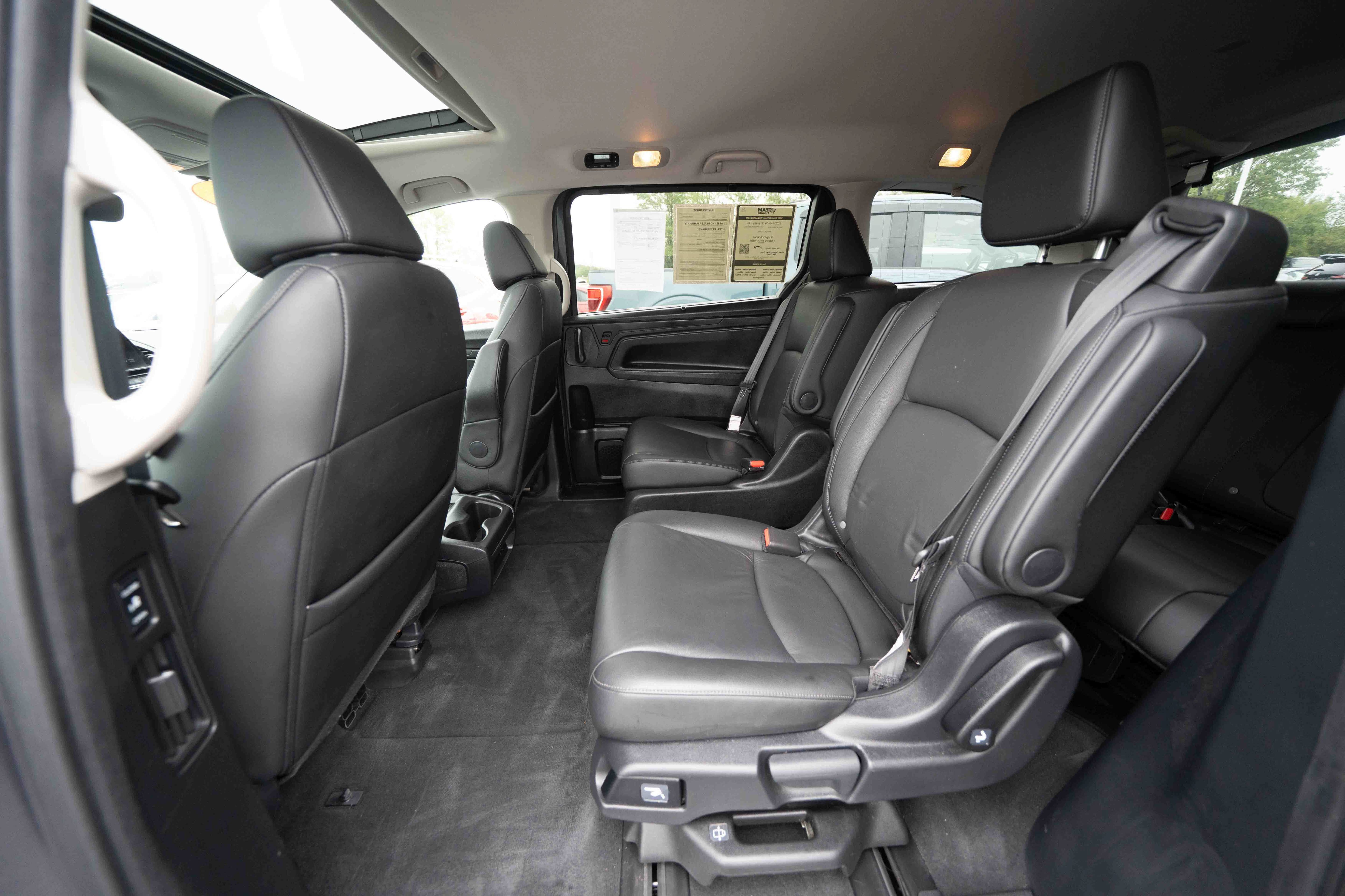 Used 2025 Honda Odyssey EX-L image 23