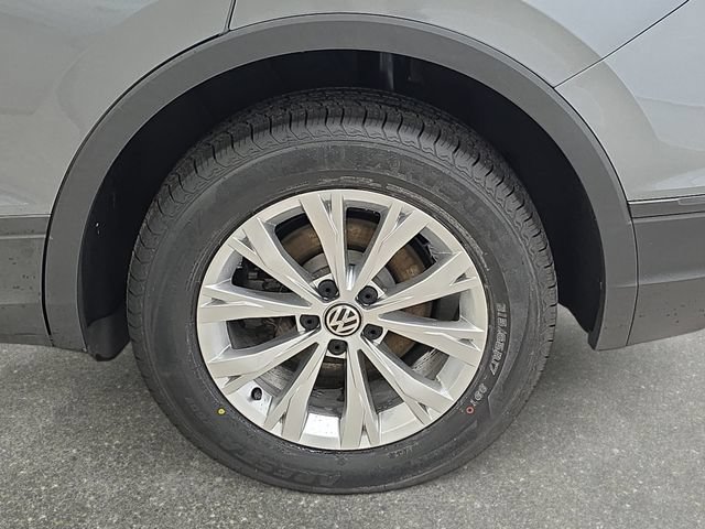 Used 2019 Volkswagen Tiguan S w/ Driver Assistance Package AWD/4WD image 32