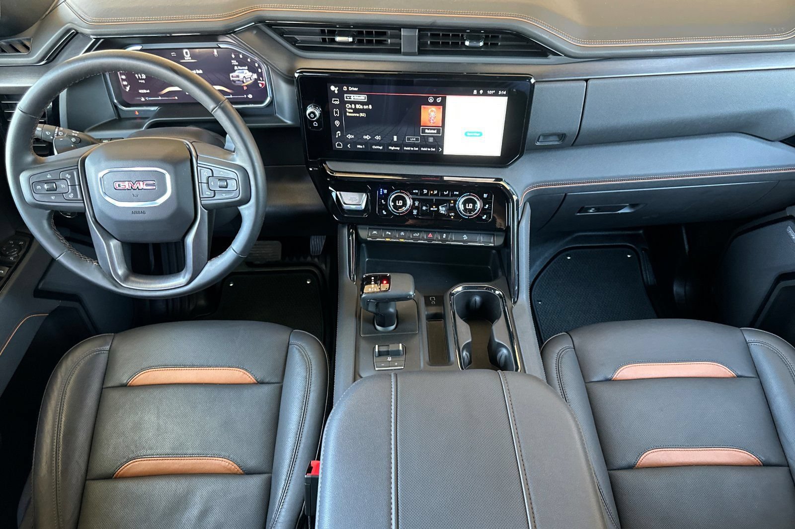 Used 2026 GMC Sierra 1500 AT4 w/ Technology Package AWD/4WD image 14