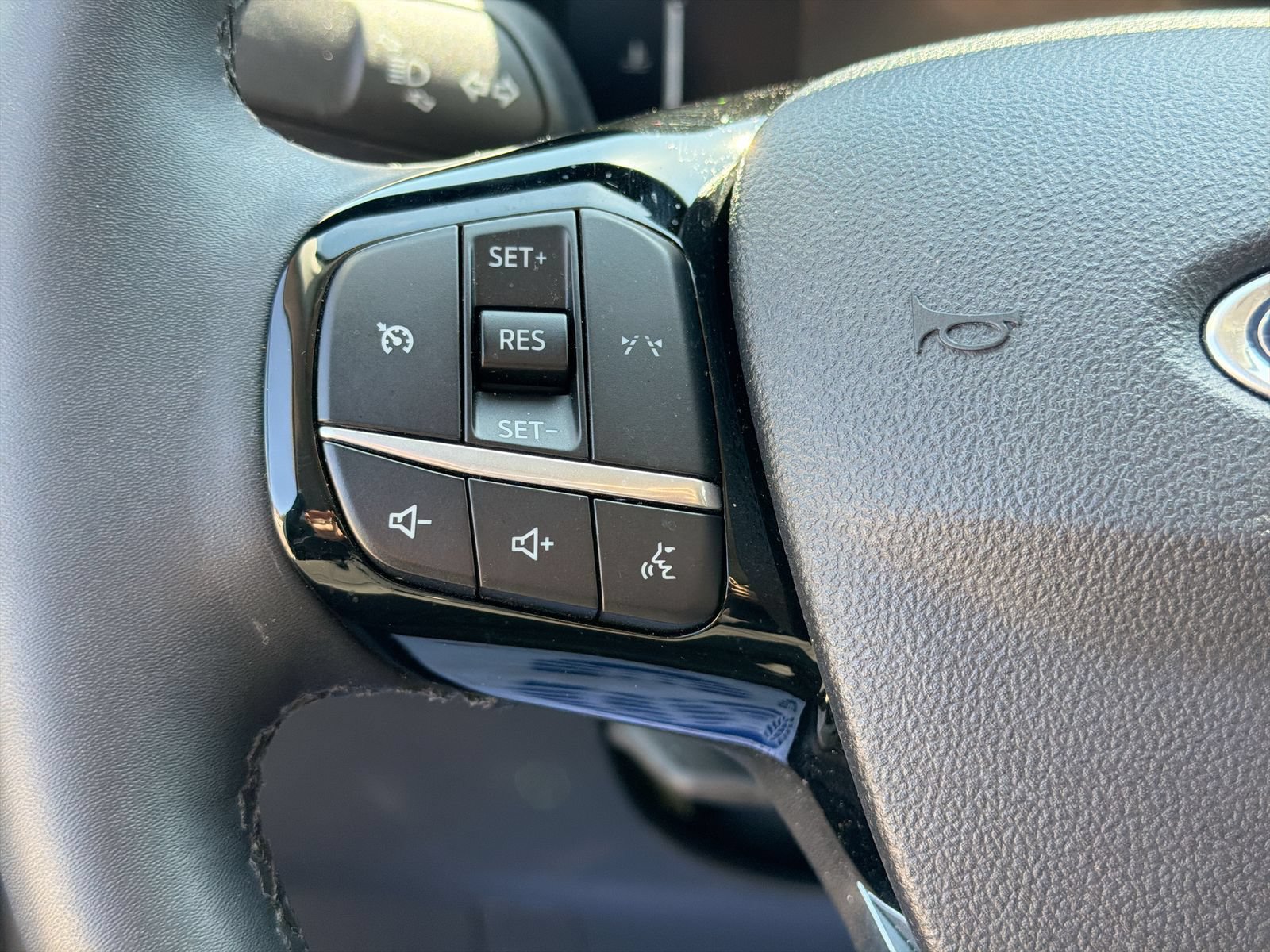 Used 2023 Ford Escape Active AWD/4WD image 29
