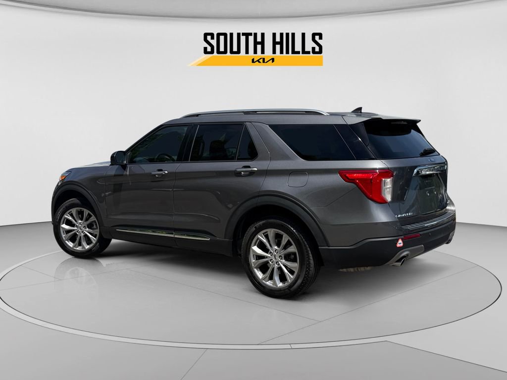 Used 2022 Ford Explorer Limited AWD/4WD image 3