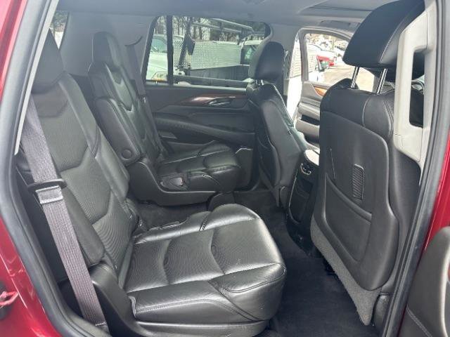 Used 2017 Cadillac Escalade Luxury image 36