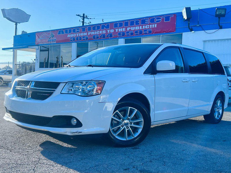 Used 2020 Dodge Grand Caravan SXT image 1