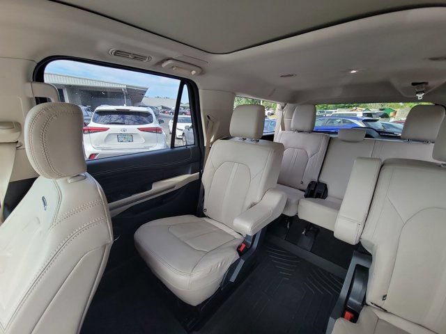 Used 2022 Ford Expedition Max Platinum AWD/4WD image 4