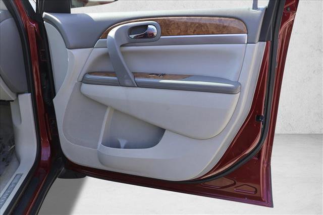 Used 2011 Buick Enclave CXL image 29