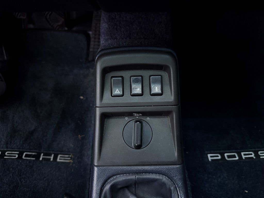Used 1992 Porsche 911 Carrera image 24