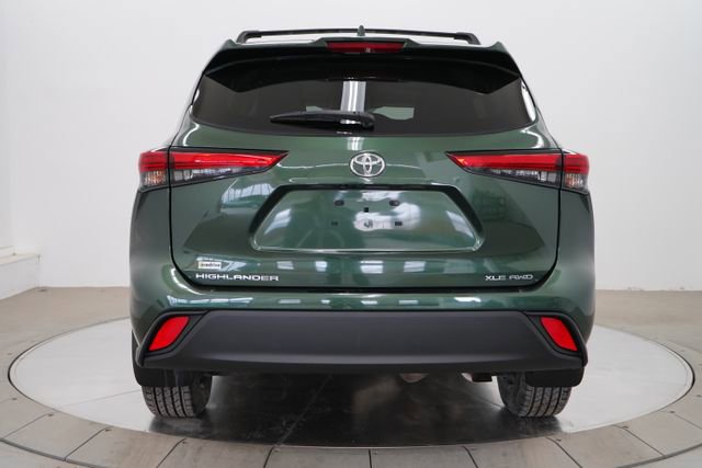 Used 2023 Toyota Highlander XLE image 6
