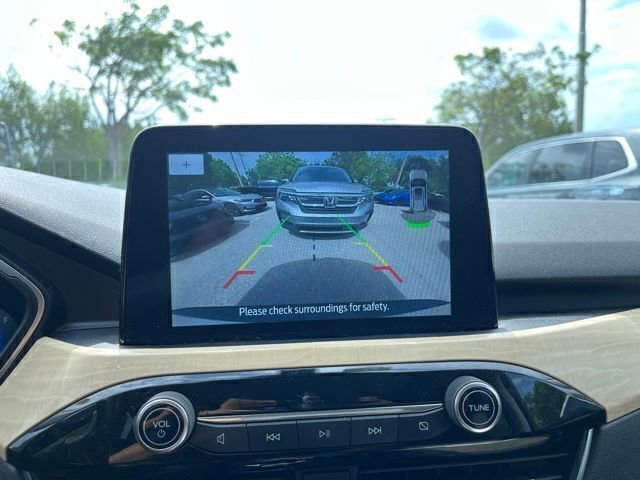 Used 2021 Ford Escape Titanium w/ Titanium Elite Package AWD/4WD image 9