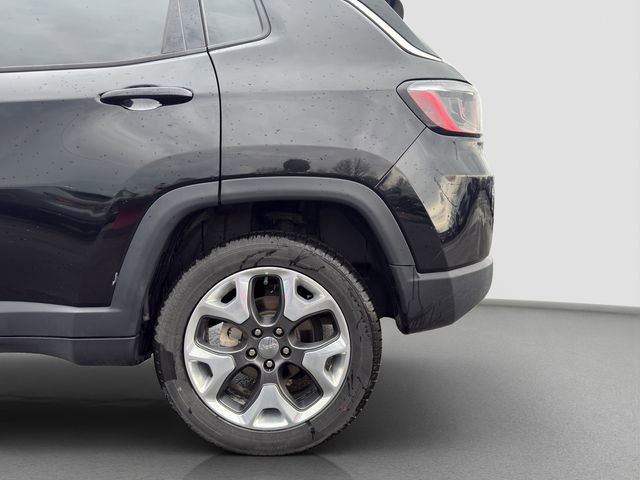 Used 2017 Jeep Compass Limited image 22