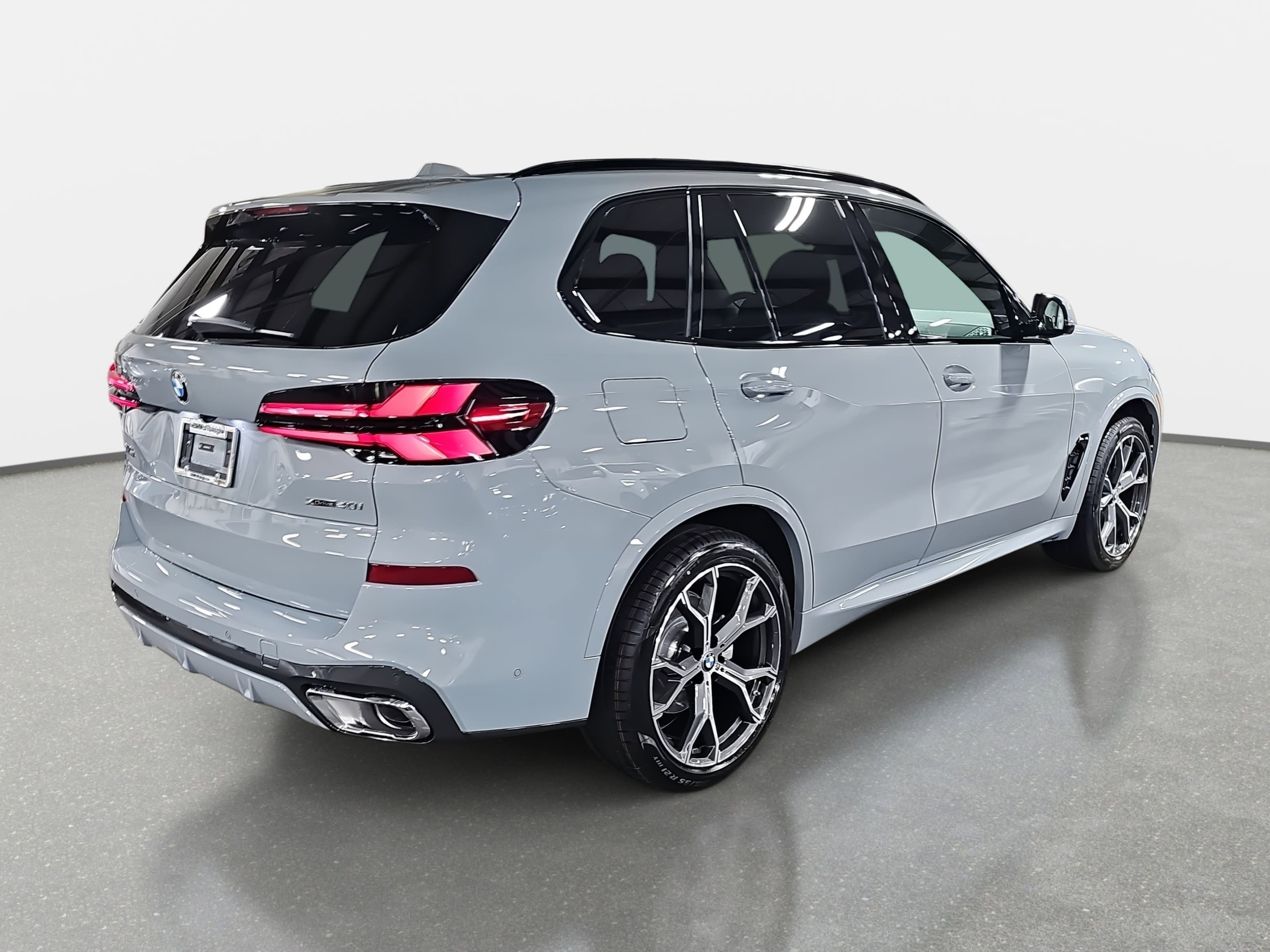 New 2026 BMW X5 xDrive40i w/ M Sport Package image 5