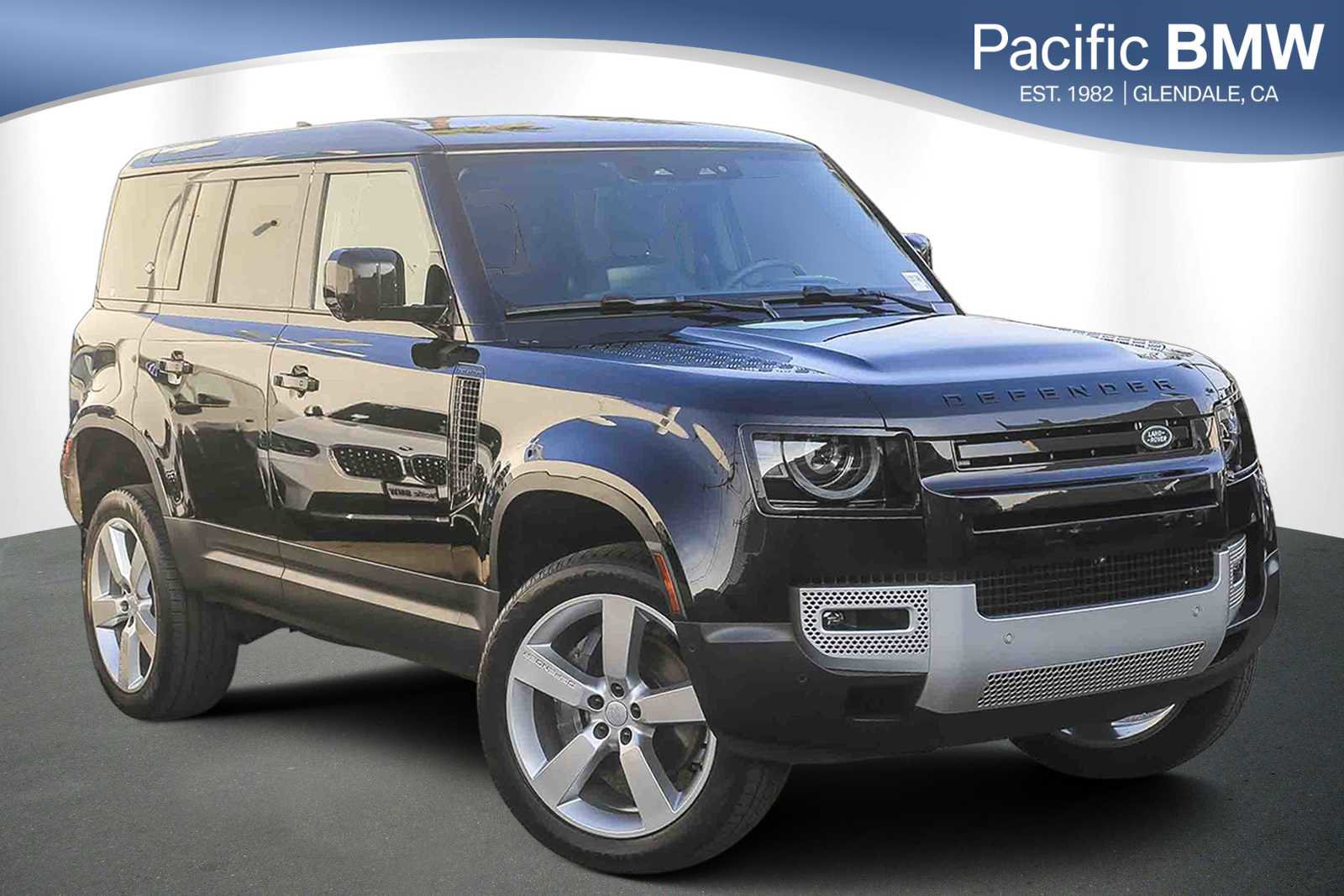 Used 2024 Land Rover Defender 110 SE image 1