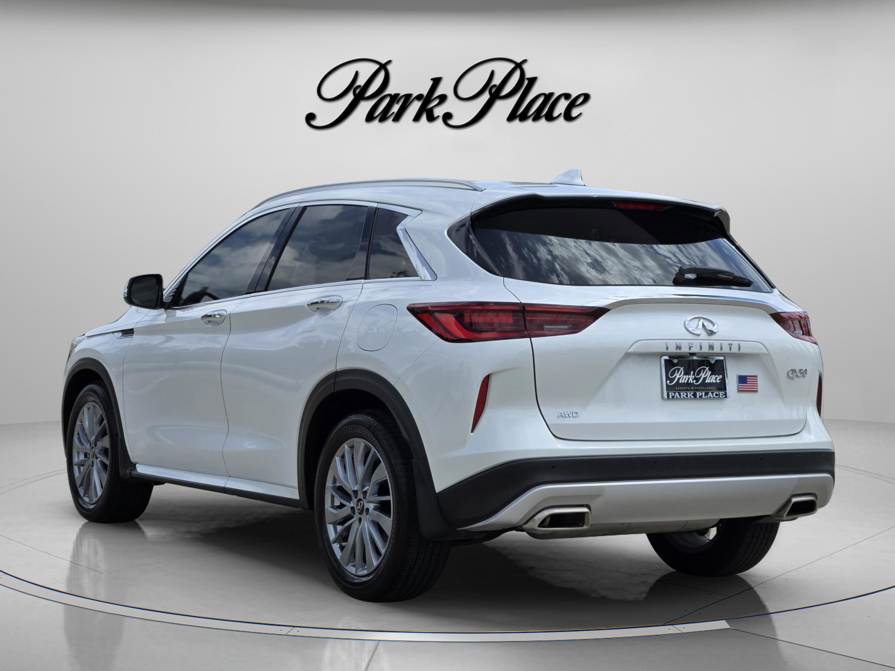 Used 2025 INFINITI QX50 Luxe AWD/4WD image 3