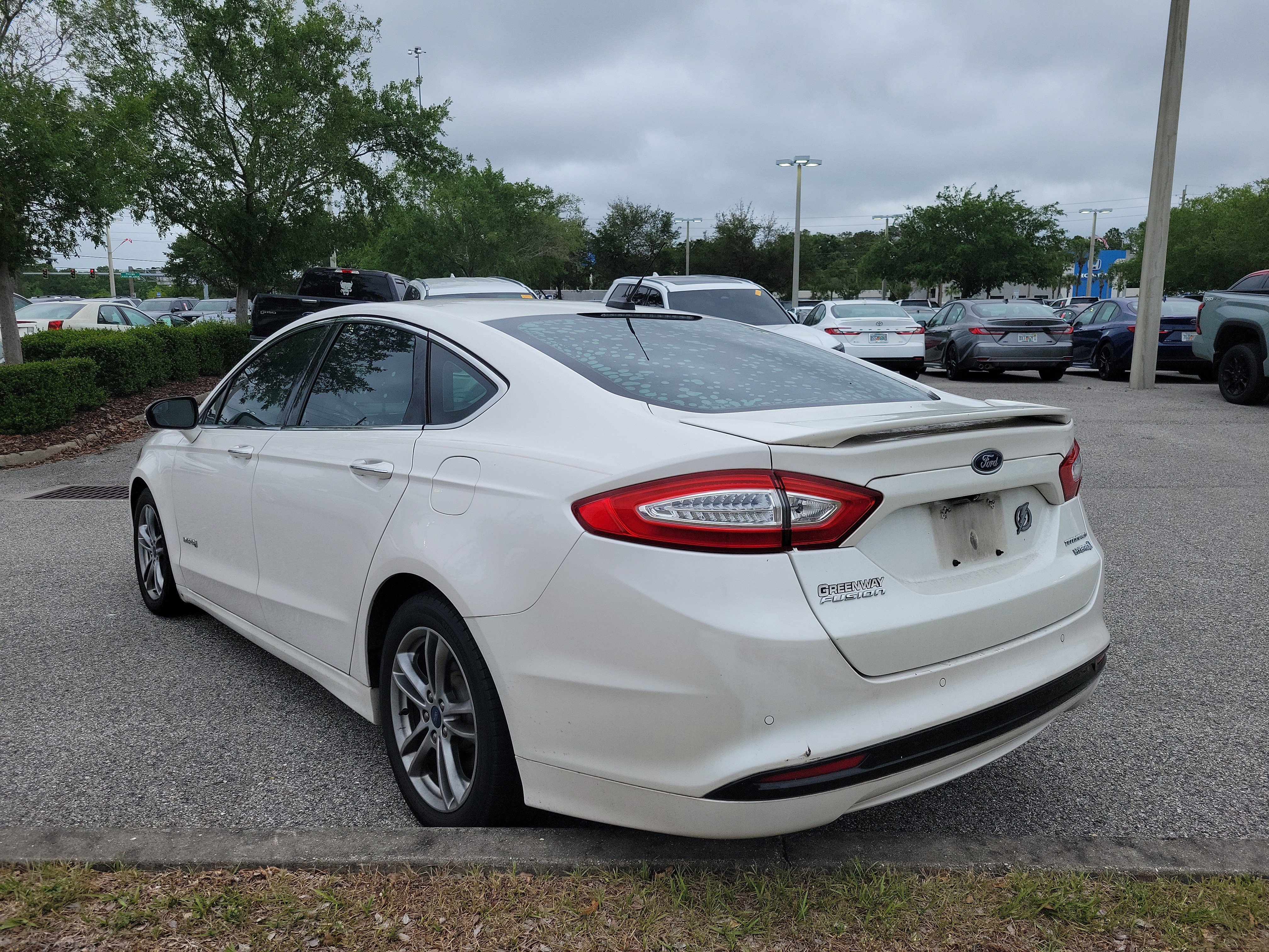 Used 2015 Ford Fusion Titanium FWD image 25