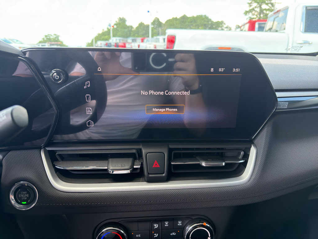 Used 2026 Chevrolet TrailBlazer LS FWD image 17