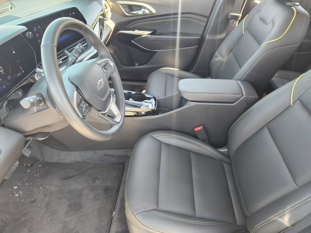 Used 2025 Chevrolet Trax ACTIV w/ Driver Confidence Package image 10