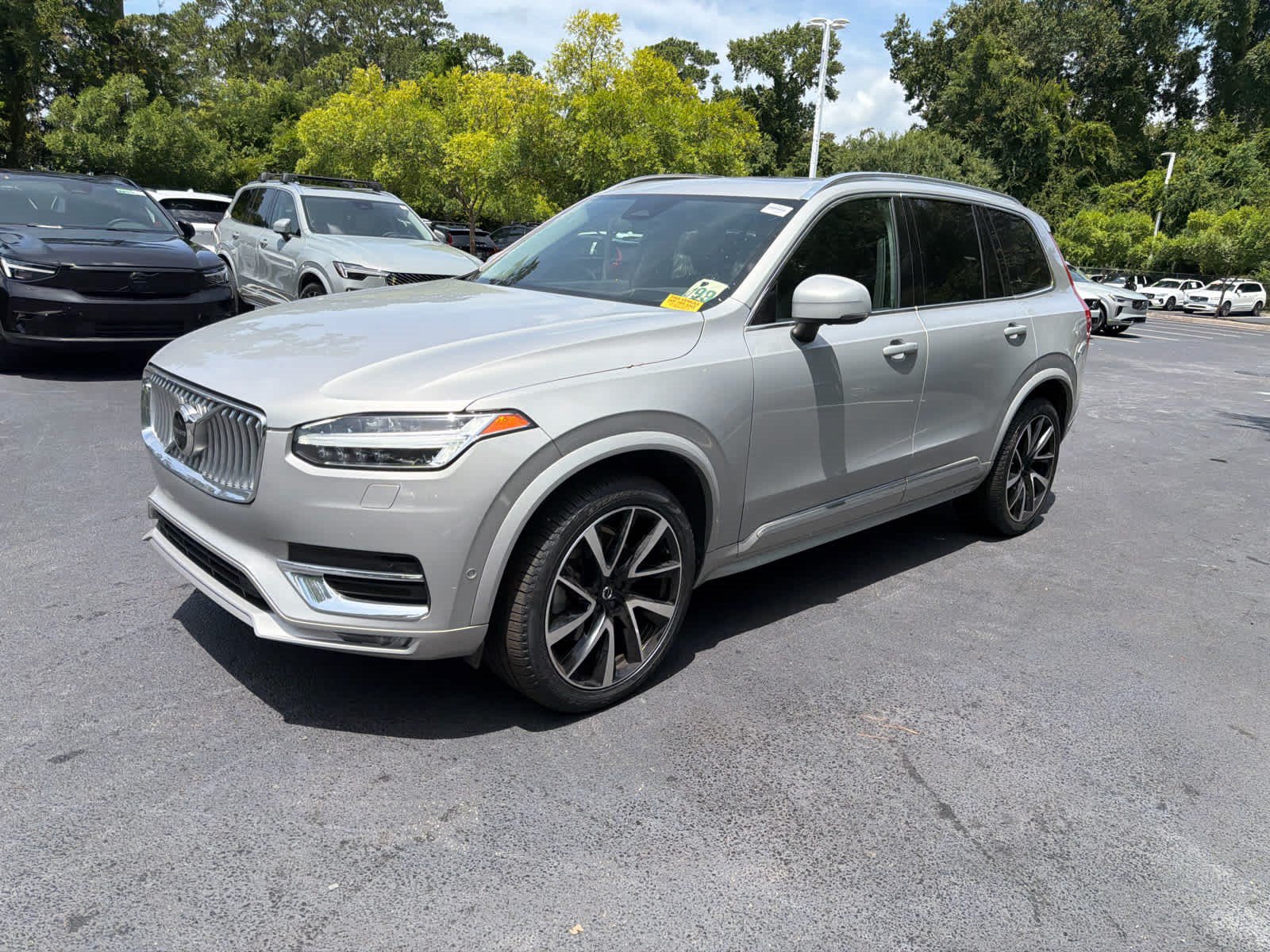 Used 2023 Volvo XC90 B5 Plus w/ Protection Package Premier AWD/4WD image 9