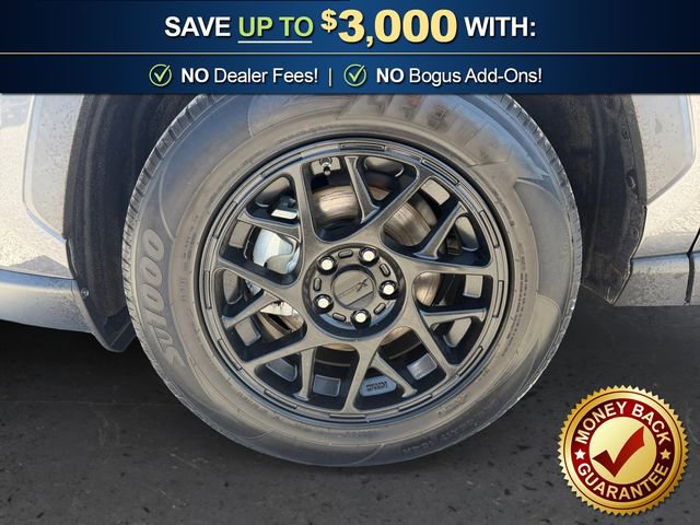 Used 2021 Toyota RAV4 LE FWD image 13